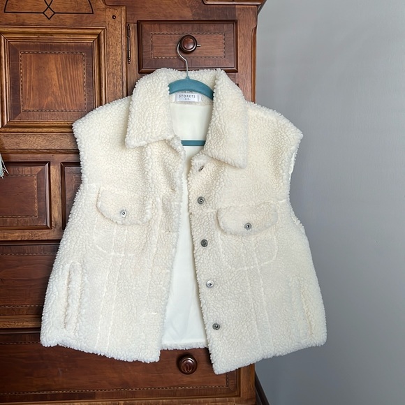 Storets Cleo Borg Teddy Vest - Picture 3 of 7